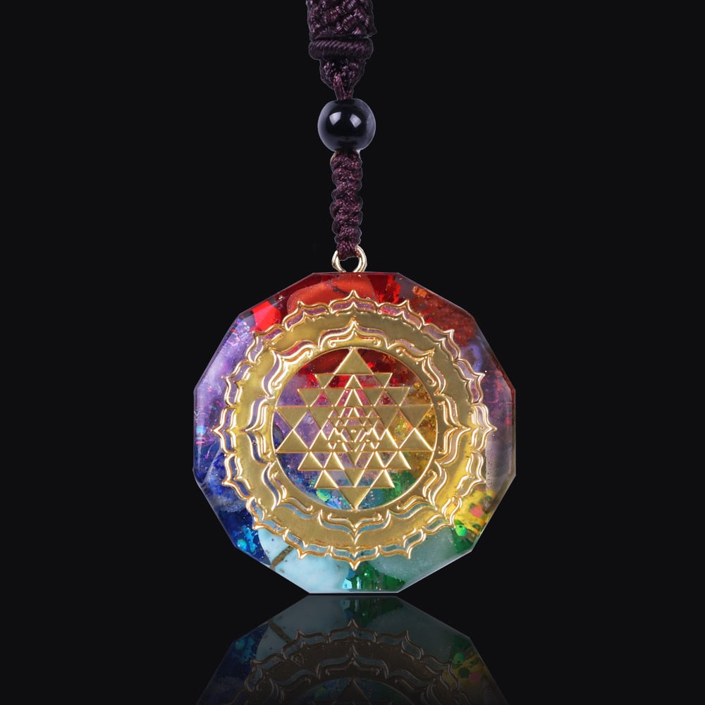 Collier femme en orgonite sri yantra