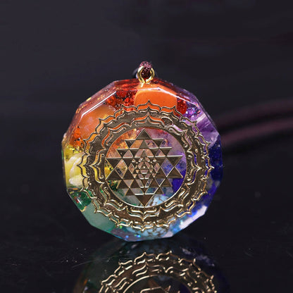 Collier femme en orgonite sri yantra