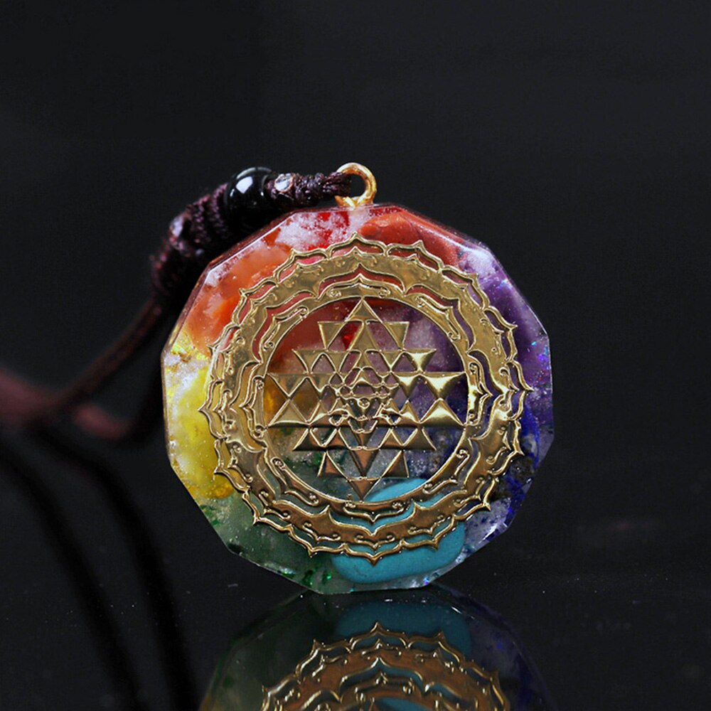 Collier femme en orgonite sri yantra