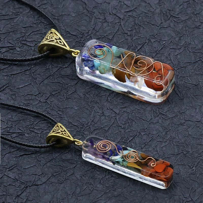 pendentif 7 pierres naturelles